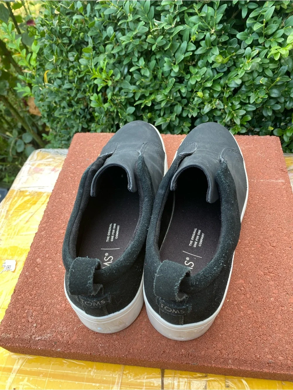 Toms Women’s Black Slip-On Platform Sneakers Size 6.5